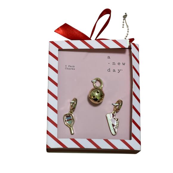 A New Day 3 Pack Clip Charms Pickleball Tennis Paddle Sneaker Jingle Bell Gold - Picture 1 of 1